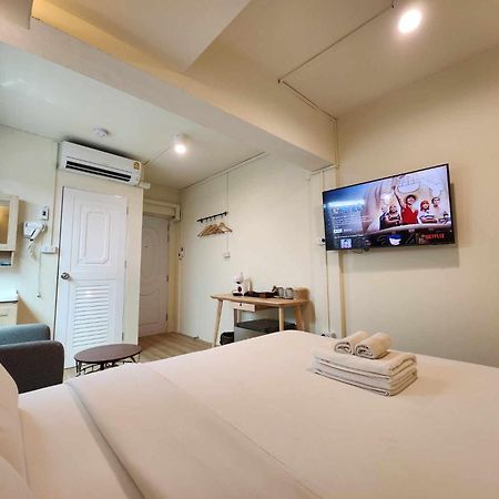 Canal View Lo-Ha Guest House, Contactless Check-In Bangkok Eksteriør billede