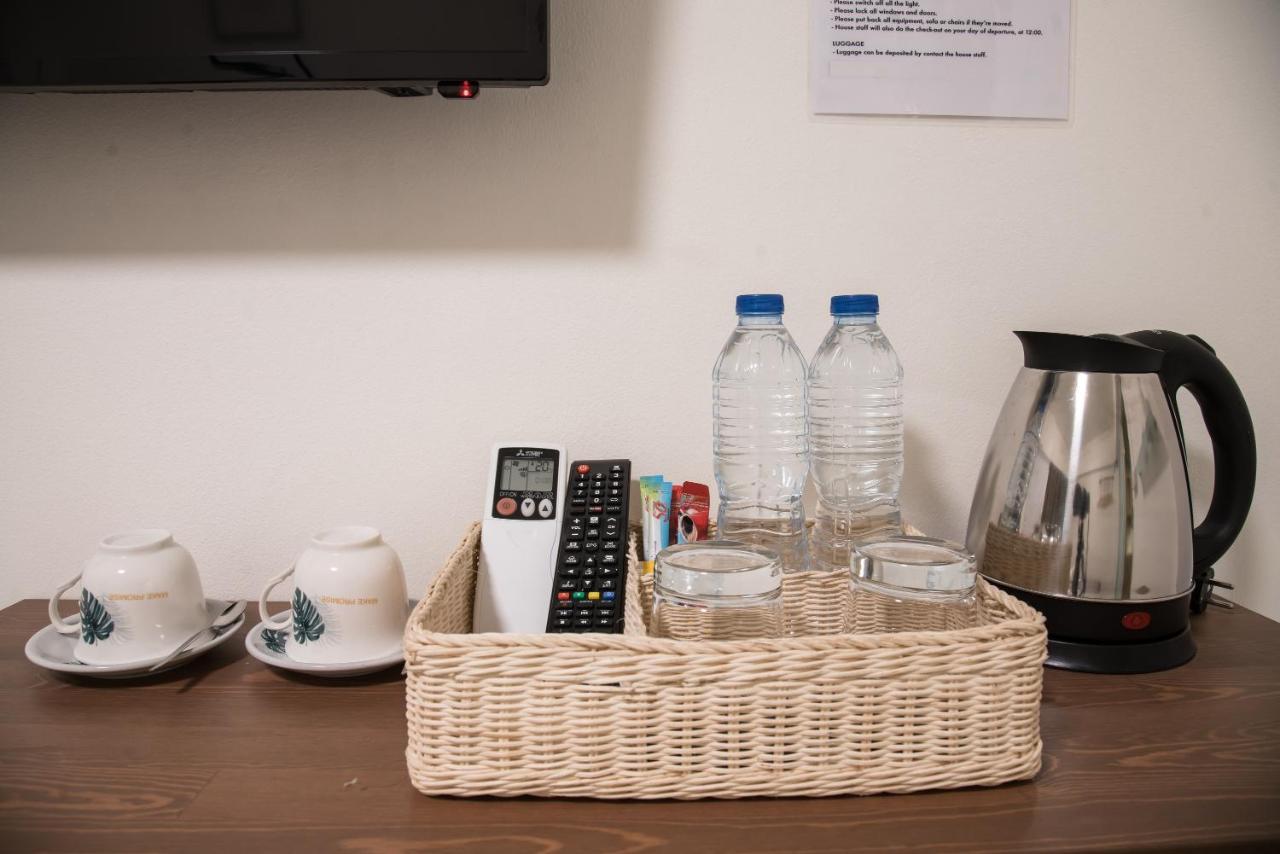 Canal View Lo-Ha Guest House, Contactless Check-In Bangkok Eksteriør billede